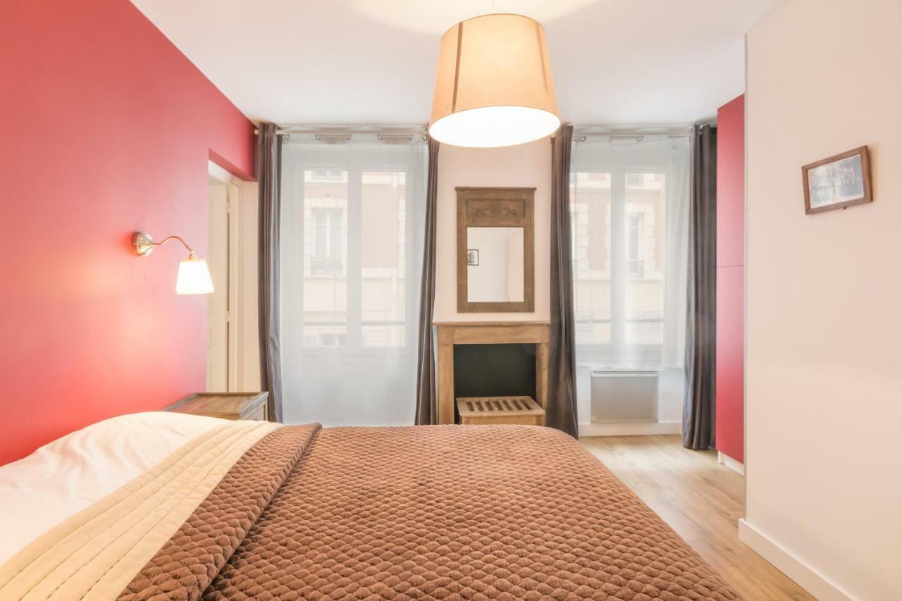 Les Toits De Paris Bed & Breakfast ภายนอก รูปภาพ