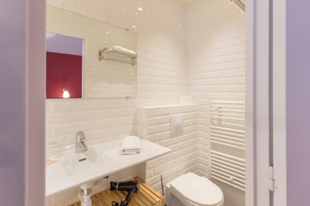 Les Toits De Paris Bed & Breakfast ภายนอก รูปภาพ