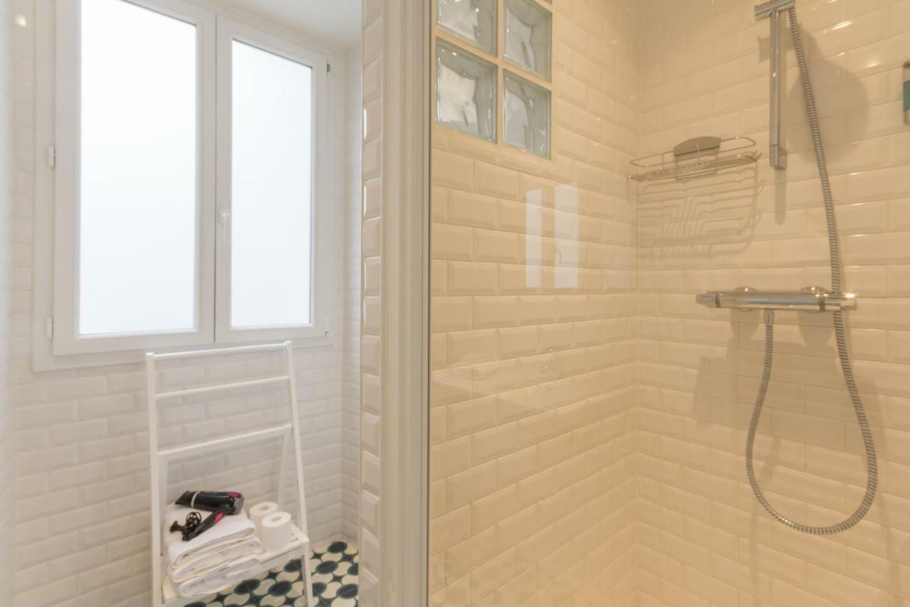 Les Toits De Paris Bed & Breakfast ภายนอก รูปภาพ