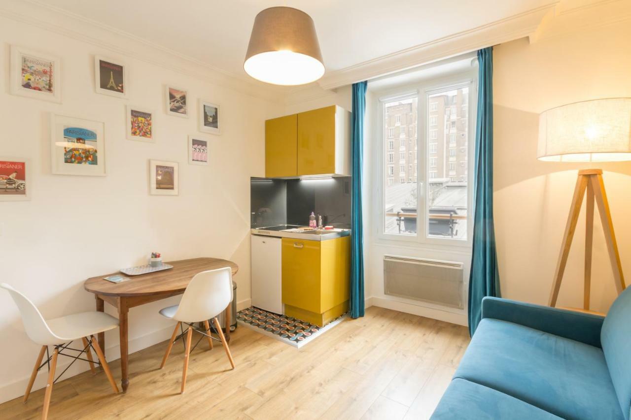 Les Toits De Paris Bed & Breakfast ภายนอก รูปภาพ