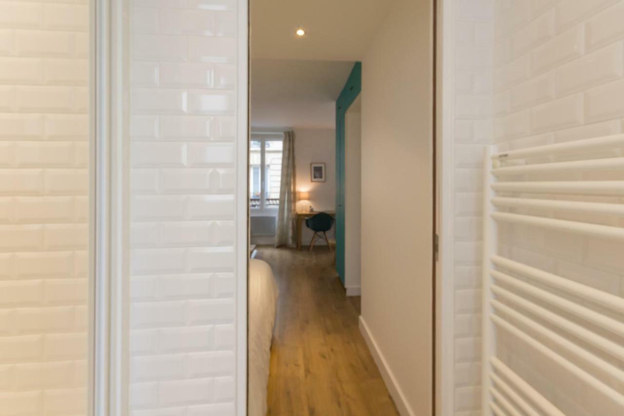 Les Toits De Paris Bed & Breakfast ภายนอก รูปภาพ