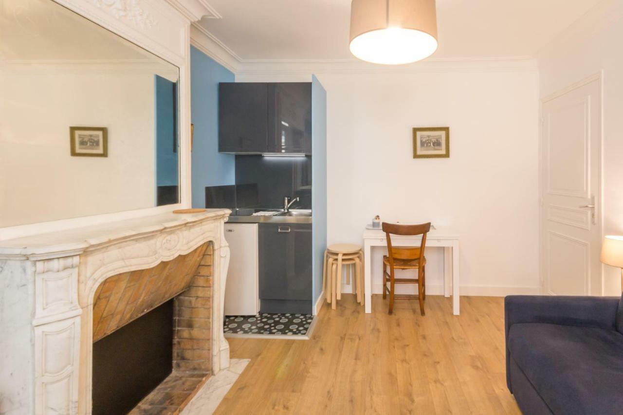 Les Toits De Paris Bed & Breakfast ภายนอก รูปภาพ