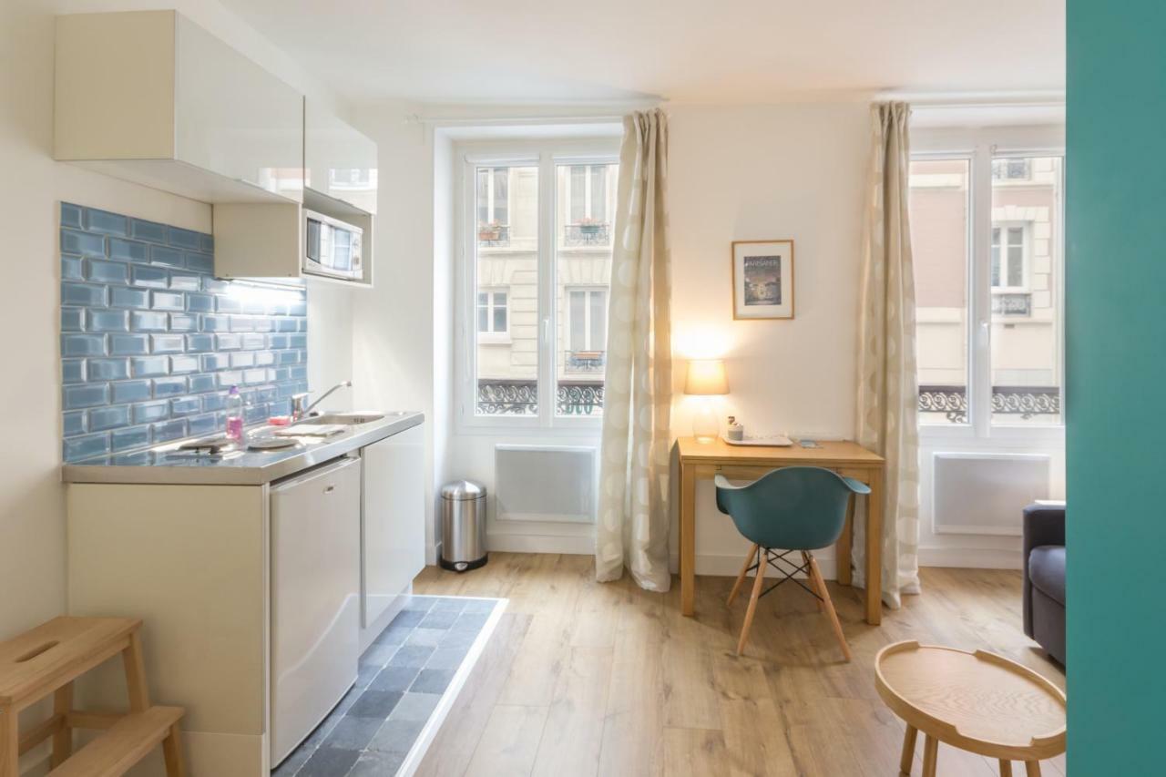 Les Toits De Paris Bed & Breakfast ภายนอก รูปภาพ