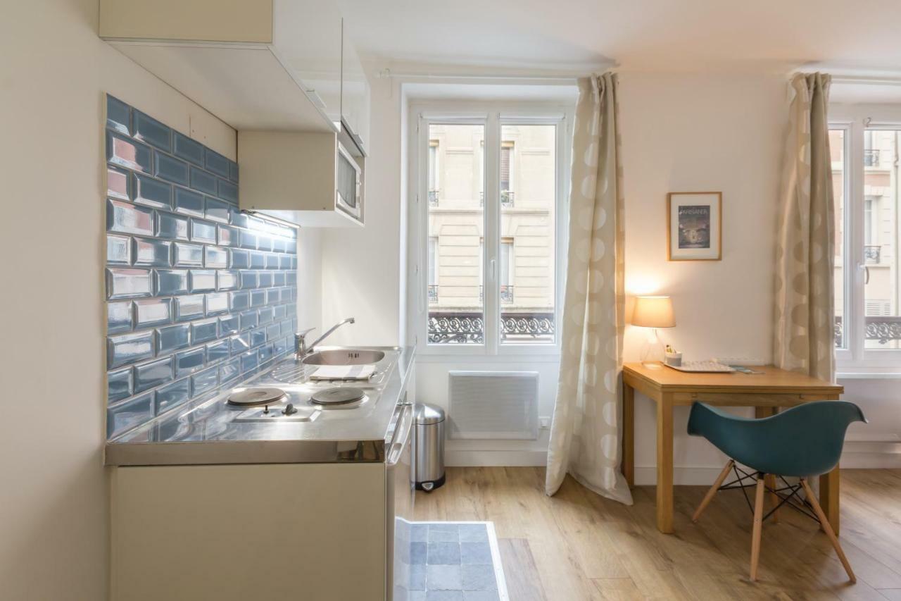 Les Toits De Paris Bed & Breakfast ภายนอก รูปภาพ