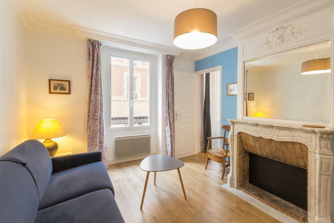 Les Toits De Paris Bed & Breakfast ภายนอก รูปภาพ