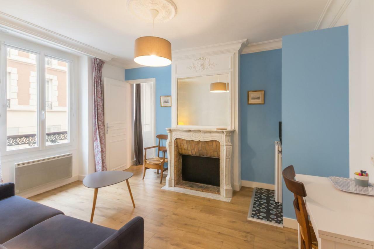 Les Toits De Paris Bed & Breakfast ภายนอก รูปภาพ