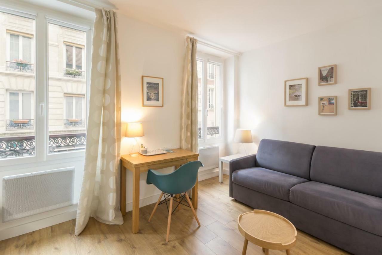 Les Toits De Paris Bed & Breakfast ภายนอก รูปภาพ