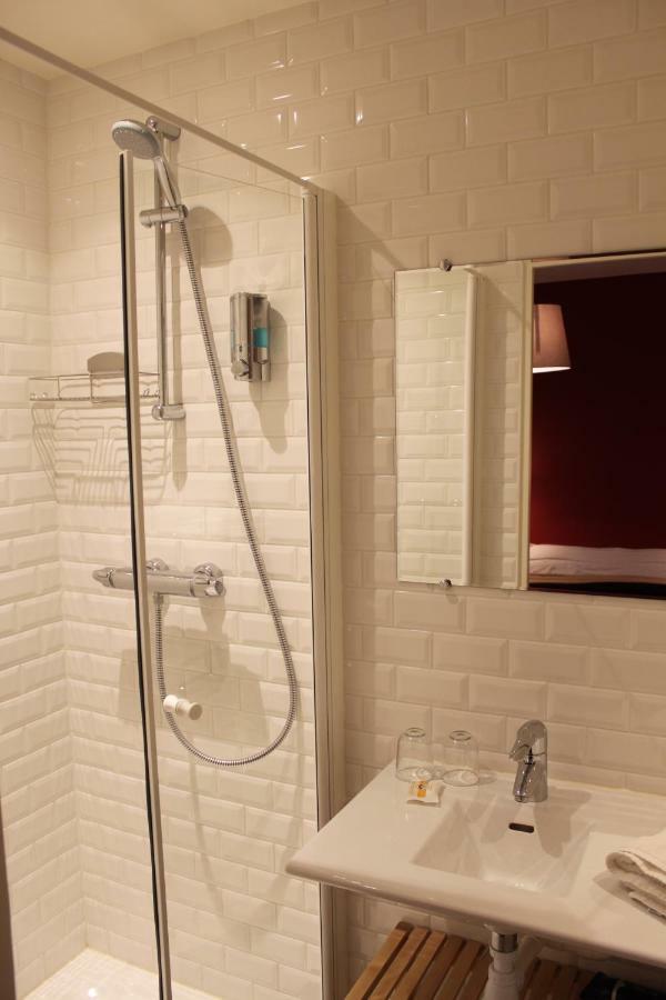 Les Toits De Paris Bed & Breakfast ภายนอก รูปภาพ