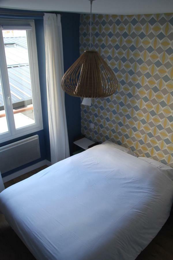 Les Toits De Paris Bed & Breakfast ภายนอก รูปภาพ