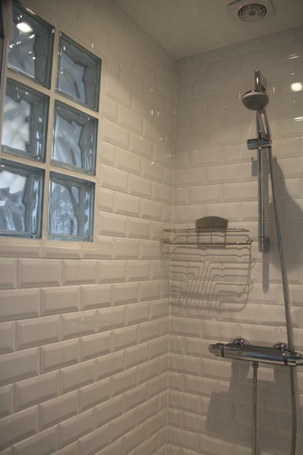 Les Toits De Paris Bed & Breakfast ภายนอก รูปภาพ