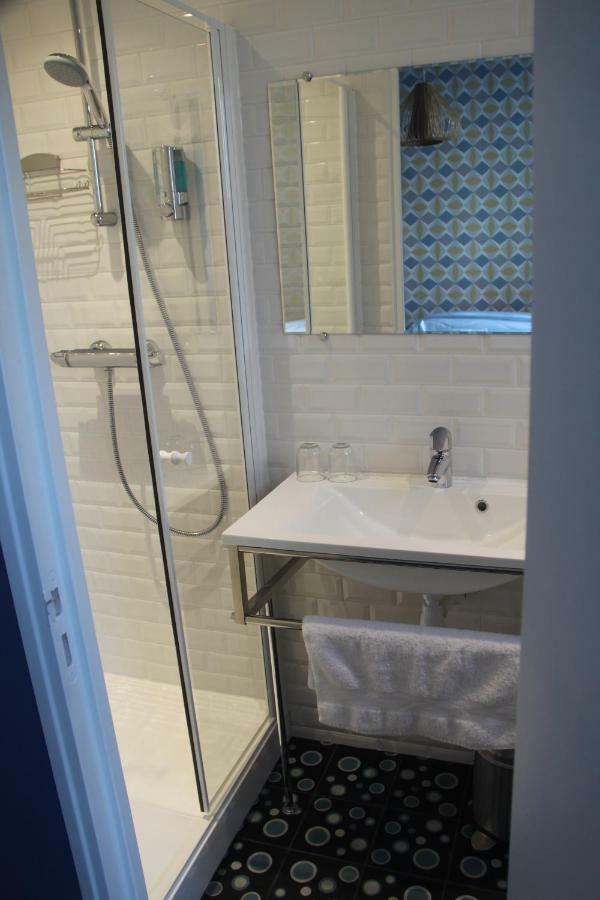 Les Toits De Paris Bed & Breakfast ภายนอก รูปภาพ